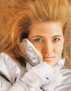 ElleFr060186no2087.thumb.jpg.09030e350d348e6783f519013b727c8b.jpg