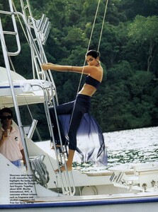 Feurer_US_Vogue_July_1991_17.thumb.jpg.7a259d5d75f4a1ce081bb16cde074a6f.jpg