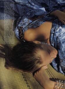 Free_Maser_US_Vogue_May_1986_01.thumb.jpg.34a2947591faa8c9ad3c4103f7c8854d.jpg