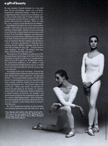 Gift_Penn_US_Vogue_April_1991_03.thumb.jpg.8f19180519f3313778af055aed6dfc2e.jpg
