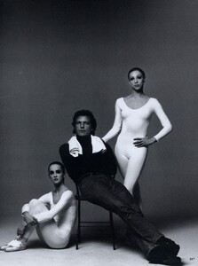 Gift_Penn_US_Vogue_April_1991_04.thumb.jpg.a4185ca1eda78d5d58cd3ce7390495e2.jpg