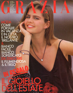 GraziaIT290784no2266cover.thumb.jpg.a6930eadd5e88189df473170360638ca.jpg