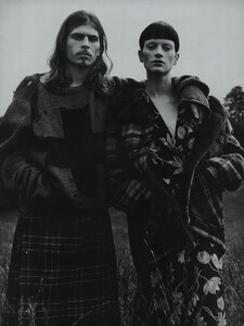 Grunge_Meisel_US_Vogue_December_1992_02.thumb.jpg.eaf50c089066234b82bfadc1ac1f9091.jpg