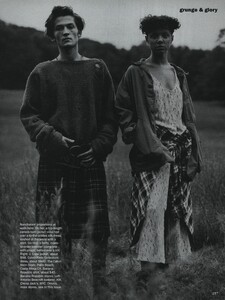 Grunge_Meisel_US_Vogue_December_1992_04.thumb.jpg.76e3858039cdf5a896c8583e82eea8f9.jpg