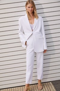 H0251374-TAILORED-LOOSE-JACKET-WHITE-SCANLANTHEODORE-1A.jpg