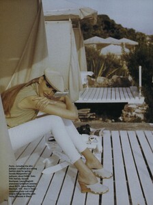 Hanson_US_Vogue_December_1992_03.thumb.jpg.1f562535a64ee9228f2f41eef2a3c477.jpg