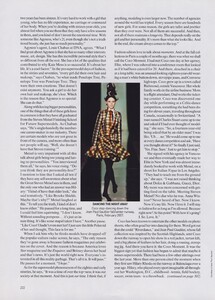 Hit_Meisel_US_Vogue_May_2007_08.thumb.jpg.19ab6e77319a17b80197439e155b3059.jpg