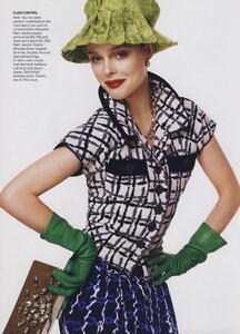 Hit_Meisel_US_Vogue_May_2007_15.thumb.jpg.947c7e12dc73f1ca6b8de9b25cce30c5.jpg