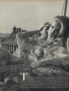 Italy_Rubartelli_US_Vogue_April_1st_1967_02.thumb.jpg.53052b236fa46416a3a101f6154c7672.jpg