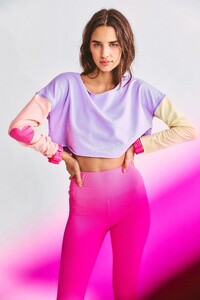 JENNIFER-SWEATSHIRT-BRIGHT-PASTEL-COLORBLOCKED_0015_result.jpg