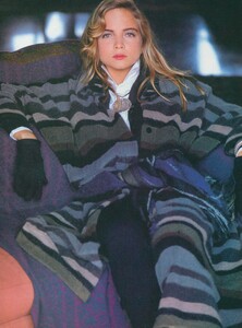 Kirk_US_Vogue_July_1987_12.thumb.jpg.edac0bb02a84b19b58ac12e80cd250f1.jpg