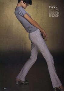 Knight_US_Vogue_February_1996_03.thumb.jpg.01e883702cde0a770e4d258b78c58b16.jpg