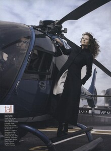 LR_Leibovitz_US_Vogue_April_2007_01.thumb.jpg.9536a49b4a86516dee2cb240b790ef21.jpg