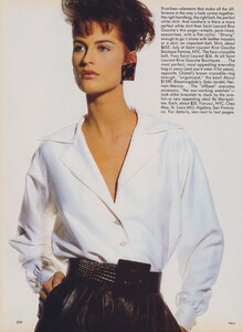 Leather_Penn_US_Vogue_June_1986_05.thumb.jpg.481adf58a4cbe0969fde1bb6810b9bb1.jpg