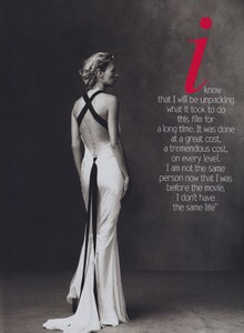 Leibovitz_US_Vogue_November_2003_08.thumb.jpg.2af59627464ac0a9903e02117344e835.jpg