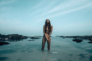 Lina-Lorenza-by-Adrian-Shields-10.thumb.jpg.42a55bc196649265bc904f6207b2911e.jpg