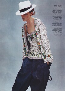 Lindbergh_US_Vogue_December_1997_03.thumb.jpg.816878320e26bc596210f3ea33a72de8.jpg