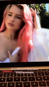 Lottie-Moss-Sexy-Nipslip-2.jpg