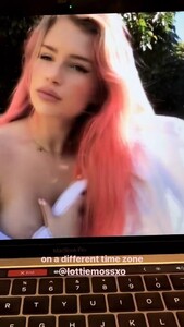 Lottie-Moss-Sexy-Nipslip-4.jpg