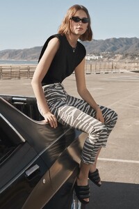 MOTHER-The-Mid-Rise-Dazzler-Ankle-Jeans.jpg
