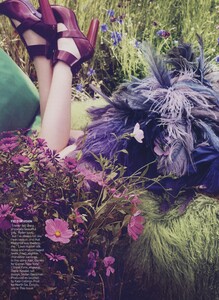 McDean_US_Vogue_August_2007_07.thumb.jpg.9493a7948b630fd6b65c30addc4da3f7.jpg