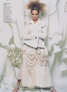 McDean_US_Vogue_February_2003_07.thumb.jpg.b4b3b846a5feb6f73c134e519c12dd2d.jpg