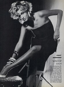 Meisel_US_Vogue_May_1986_06.thumb.jpg.fb0815bd22d3549bb5a24888e3a55a75.jpg