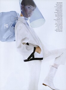 Meisel_US_Vogue_May_2003_05.thumb.jpg.f07d69a0ed164cdc86d21748acfff829.jpg