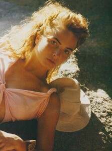 Metzner_US_Vogue_July_1987_10.thumb.jpg.a182f806731d4e80774dc71e2e20bc7a.jpg
