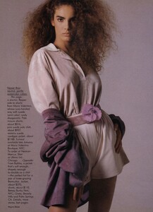 Milan_Maser_US_Vogue_January_1988_05.thumb.jpg.a1dad155363983e81cf7e3fd13a5289d.jpg