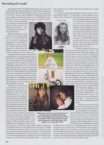 Model_Elgort_US_Vogue_August_1994_05.thumb.jpg.6b4f14a796e23e3c844d2f81f25ce088.jpg