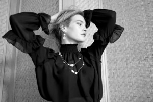 Natalia-Vodianova-wears-Chopards-Happy-Hearts-collection_Natalia-Vodianova-wears-Chopards-Happy-Hearts-collection-6-scaled.jpg