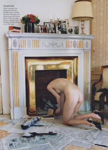 Newton_US_Vogue_July_2003_06.thumb.jpg.9b3f53cb4c6b70985ee05471da33d416.jpg