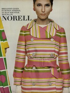 Norell_Avedon_US_Vogue_April_1st_1967_02.thumb.jpg.738933e46a184a137de2eb0914a64321.jpg