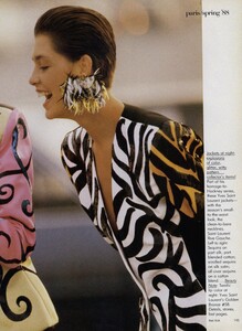 Paris_Kirk_US_Vogue_January_1988_08.thumb.jpg.1e2365acf52013830cff249f5b9eacfa.jpg