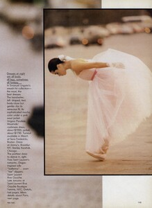 Paris_Kirk_US_Vogue_January_1988_12.thumb.jpg.01eb0f06512e4b5204550ba5c13435d7.jpg