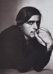 Penn_Klein_US_Vogue_July_2003_02.thumb.jpg.aa1d5258a466b2b252b40d3bfbc0261c.jpg