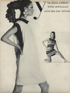 Penn_US_Vogue_April_1st_1967_07.thumb.jpg.0a05a05b8db1e91ebc3adf550c9ed55c.jpg