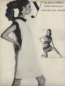 Penn_US_Vogue_April_1st_1967_07.thumb.jpg.8630d10c9223c47dfa54949533f4f506.jpg