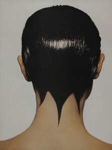 Penn_US_Vogue_July_1992_02.thumb.jpg.4d4ea04daaacbd5208ce755eb3ef0d4b.jpg