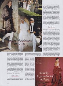 Penn_US_Vogue_October_2003_07.thumb.jpg.4a525717b1f8f3601533d5568367c405.jpg