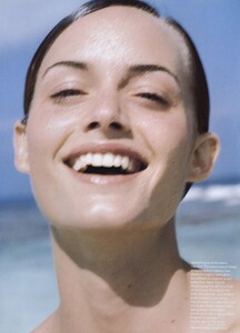Ritts_US_Vogue_April_1994_02.thumb.jpg.78ce6af5aee00653c09cb59d7210b059.jpg