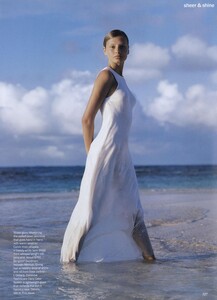 Ritts_US_Vogue_April_1994_04.thumb.jpg.a7a4fe099184fac6dfe5dff84f0ebbfa.jpg