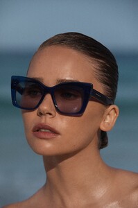 S2092820-ST-FELINE-SQUARE-SUNGLASSES-BLUE-SCANLANTHEODORE-1A.jpg