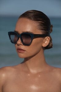 S2092821-ST-DIAMOND-SUNGLASSES-BLUE-SCANLANTHEODORE-1.jpg