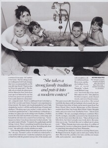 Scoland_Testino_US_Vogue_October_2005_14.thumb.jpg.b0955a511431ee8d0d6a4248a22b9267.jpg