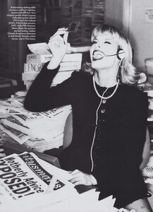 Scoop_von_Unwerth_US_Vogue_August_1994_04.thumb.jpg.c4a1a321aa5c4e7e16436c48f580b25c.jpg