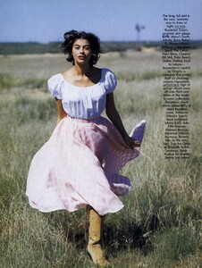 Snyder_US_Vogue_January_1991_07.thumb.jpg.041565808bddb7e1dd79bad24560261b.jpg