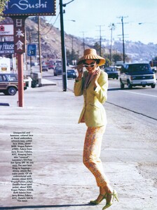 Snyder_US_Vogue_March_1991_07.thumb.jpg.5196bb44e419e0e3918ab84ee2a1cd5e.jpg