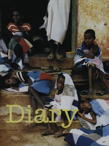 Somalia_US_Vogue_December_1992_02.thumb.jpg.f92425ef553e2f769c2c378fd2946ba1.jpg
